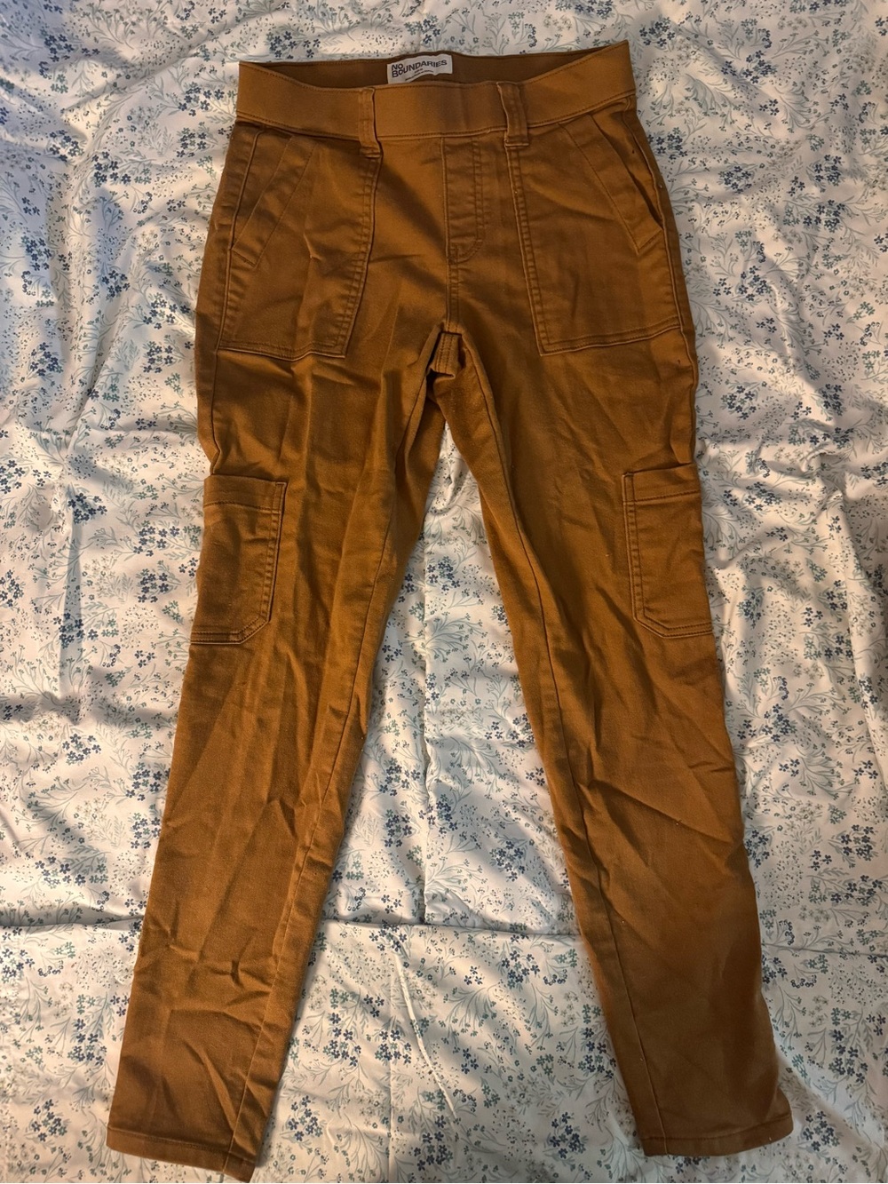 No Boundaries Skinny Cargo Jeans in Mustard Brown